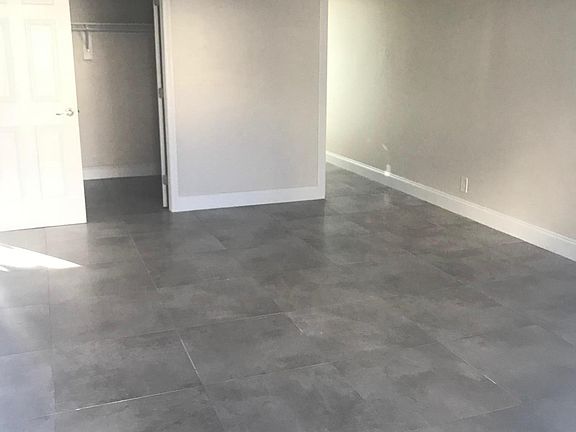 5th image of 216 NW 25th St #2