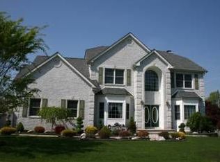 14 Stacey Ct, South Plainfield, NJ 07080