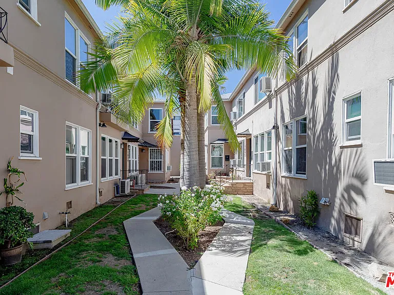 1837 N Normandie Ave #3 — Photo 3