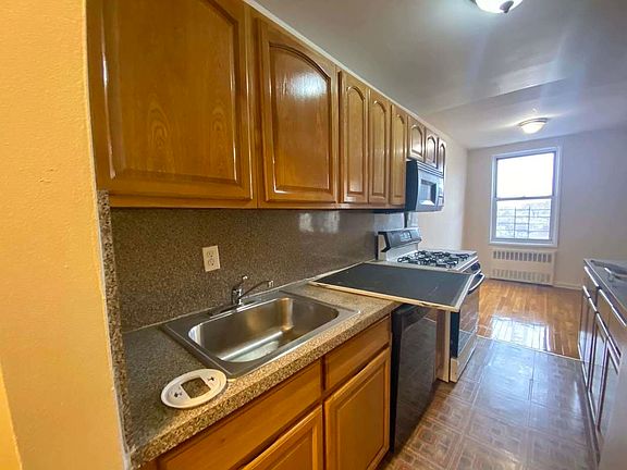 2nd image of 142-20 84th Dr #6I