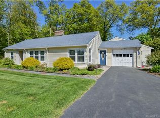 687 Ridge Rd, Hamden, CT 06517