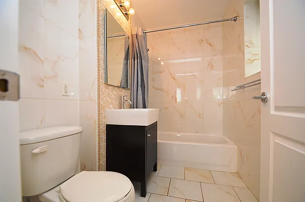 Rented by Laffey Real Estate | media 12