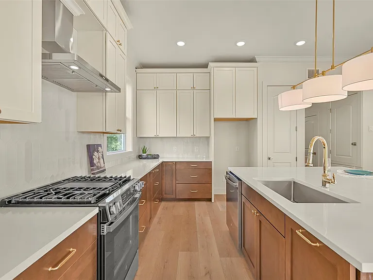 4444 Shady Lake Dr — Photo 15