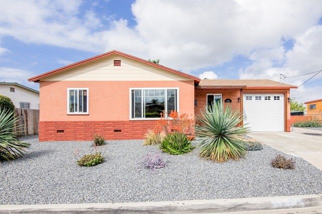 1st image of 348 Agua Vista Way
