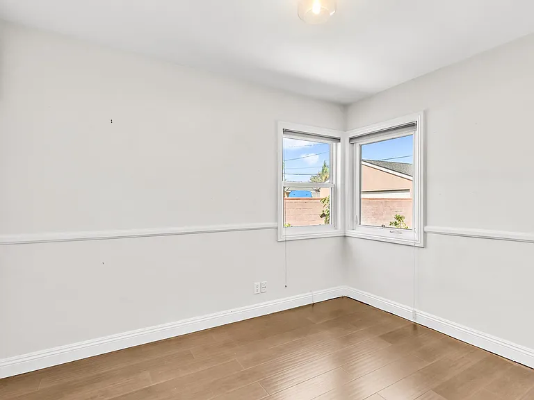 Arcturus Ave — Photo 20