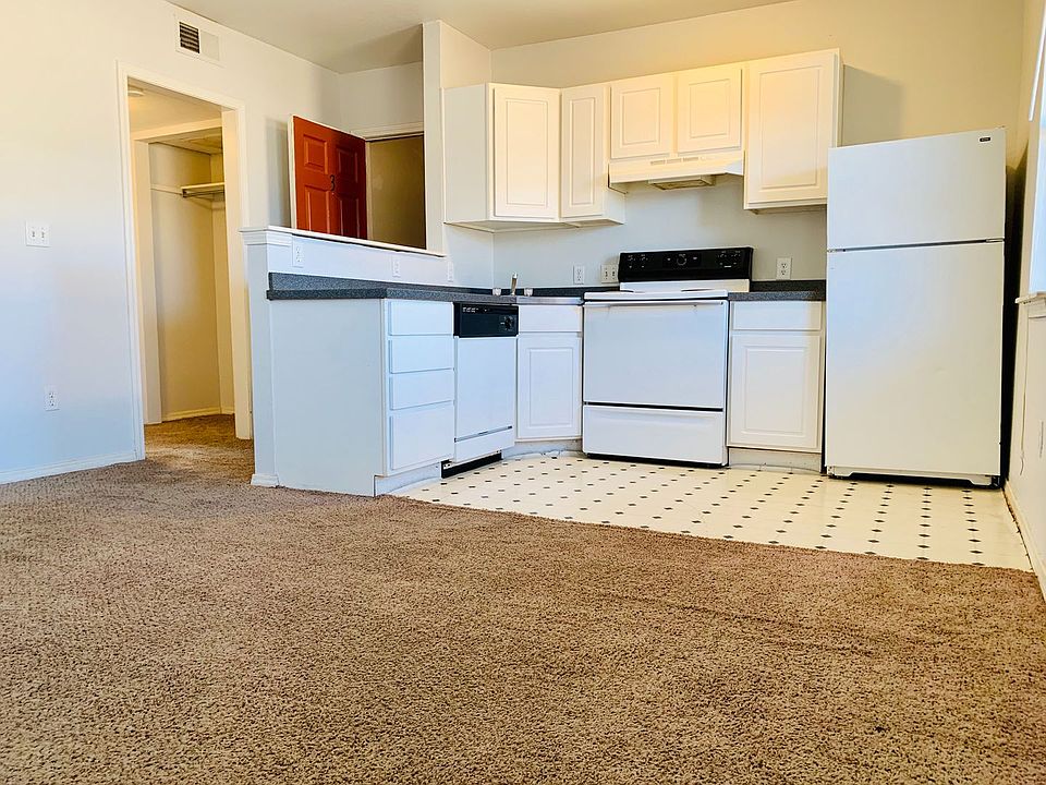 1st image of 843 East Dr APT 3
