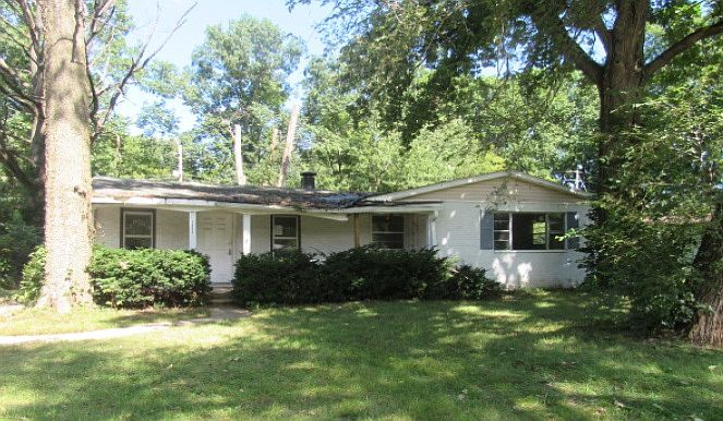 1st image of 2924 Parr Dr