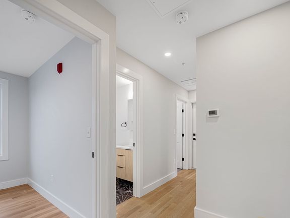 3rd image of 11 Wenham St #3