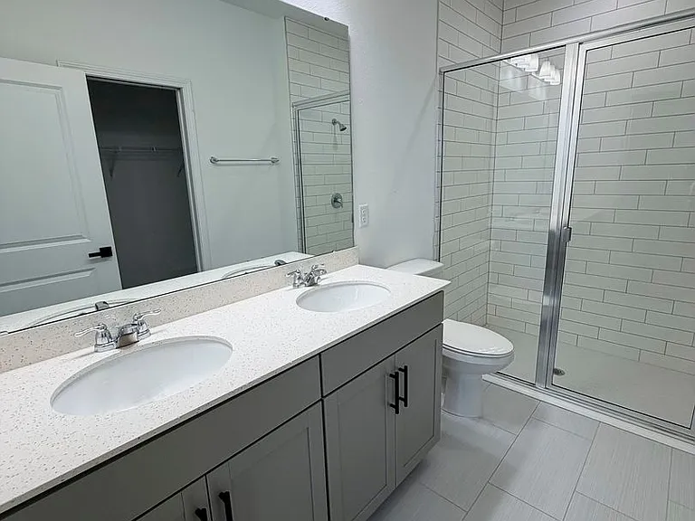 716 Cherry Elm Dr — Photo 9