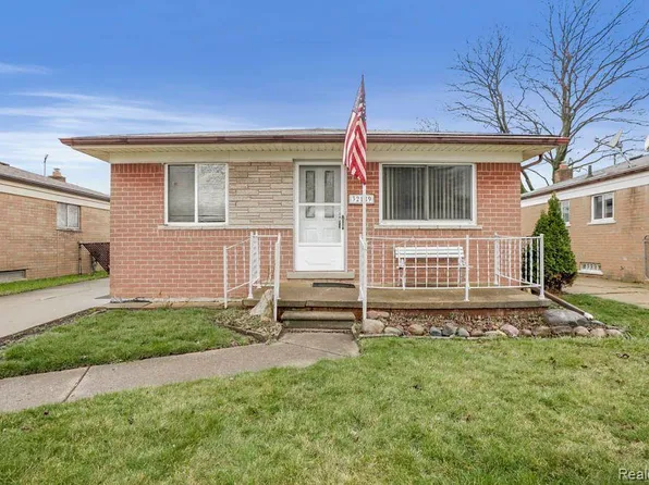 32189 Ruehle Ave, Warren, MI 48093