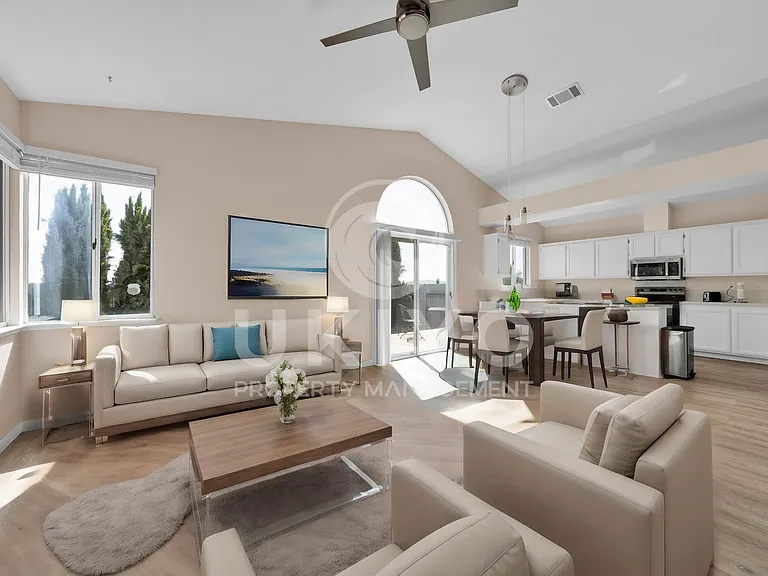 265 Potrero St — Photo 1