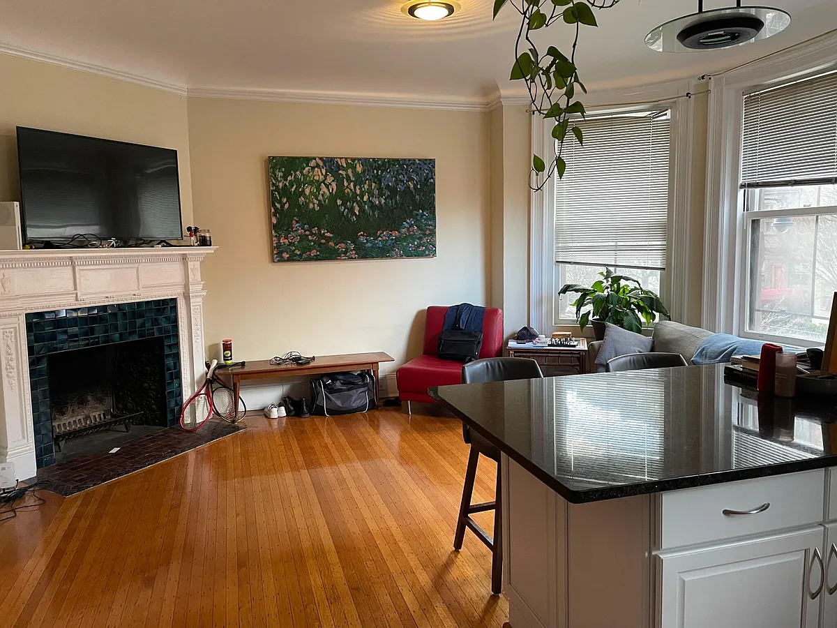 Building Photo - 259 Beacon St #22