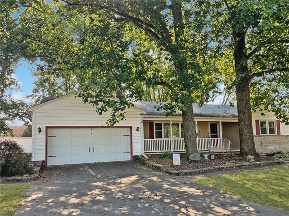 472 N County Road 50e, Gays, IL 61928