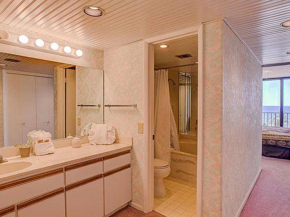 4th image of 6905 Thomas Dr Unit 305