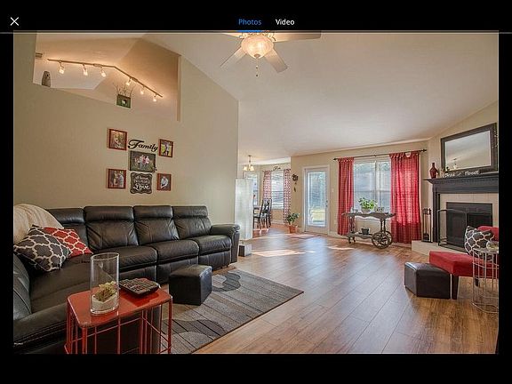 4th image of 135 Deerwood Dr