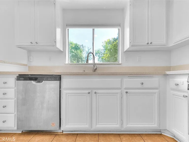 3640 Honey Glen Way — Photo 14