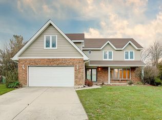 1560 W Squire Ln, Addison, IL 60101