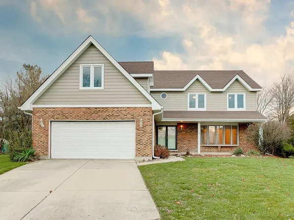 1560 W Squire Ln, Addison, IL 60101