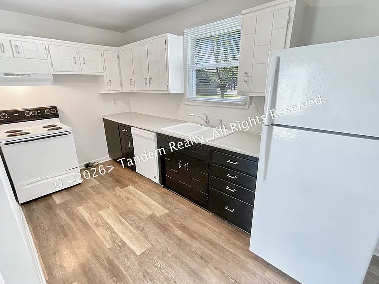 105 Tyne Blvd #8 — Photo 3