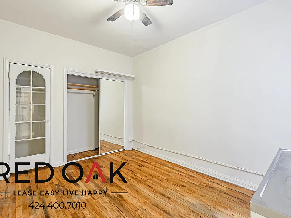 836 Sanborn Ave #204