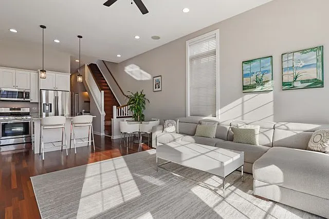 1842 W Armitage Ave #3 — Photo 4