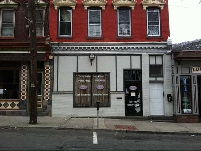 1st image of 11 New Main St