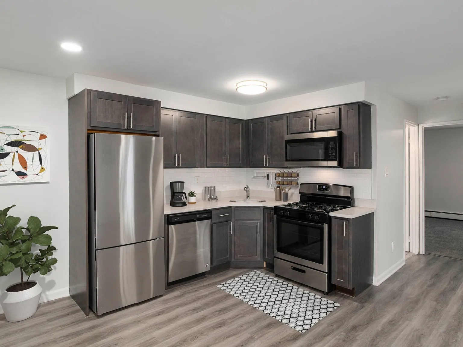 Canterbury Apartments — Photo 4