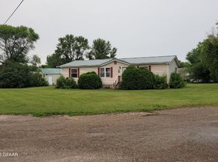 103 Seebart St, Emerado, ND 58228