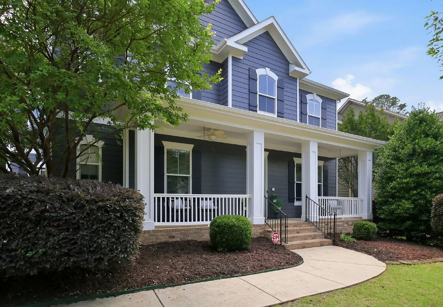 5 bed, 2.5 bath, 3166 sqft, $3,200 — Photo 4