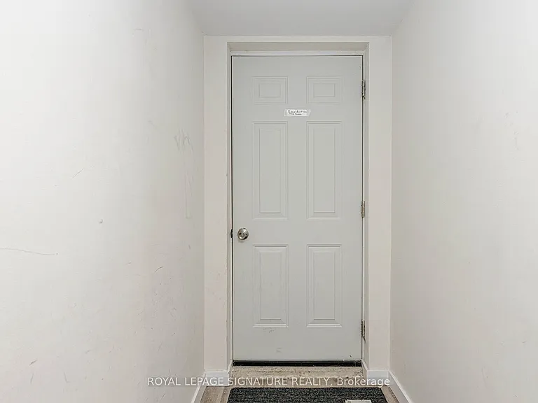 101 Hullrick Dr #BASMENT — Photo 4