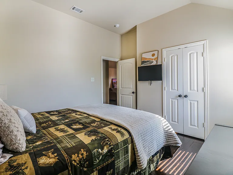 230 Sandy Way — Photo 33