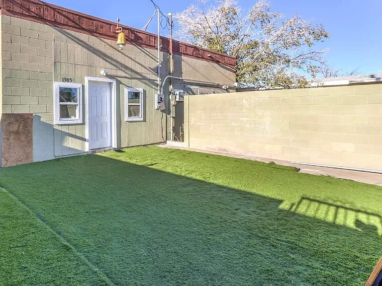 1305 Palm St — Photo 2