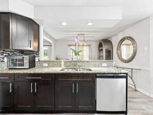 2990 Sugar Maple Dr, Virginia Beach, VA 23453