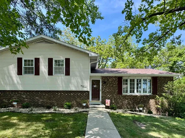 1113 Stacy Ln, Macomb, IL 61455