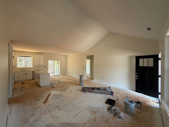 4th image of 169 Susans Rd