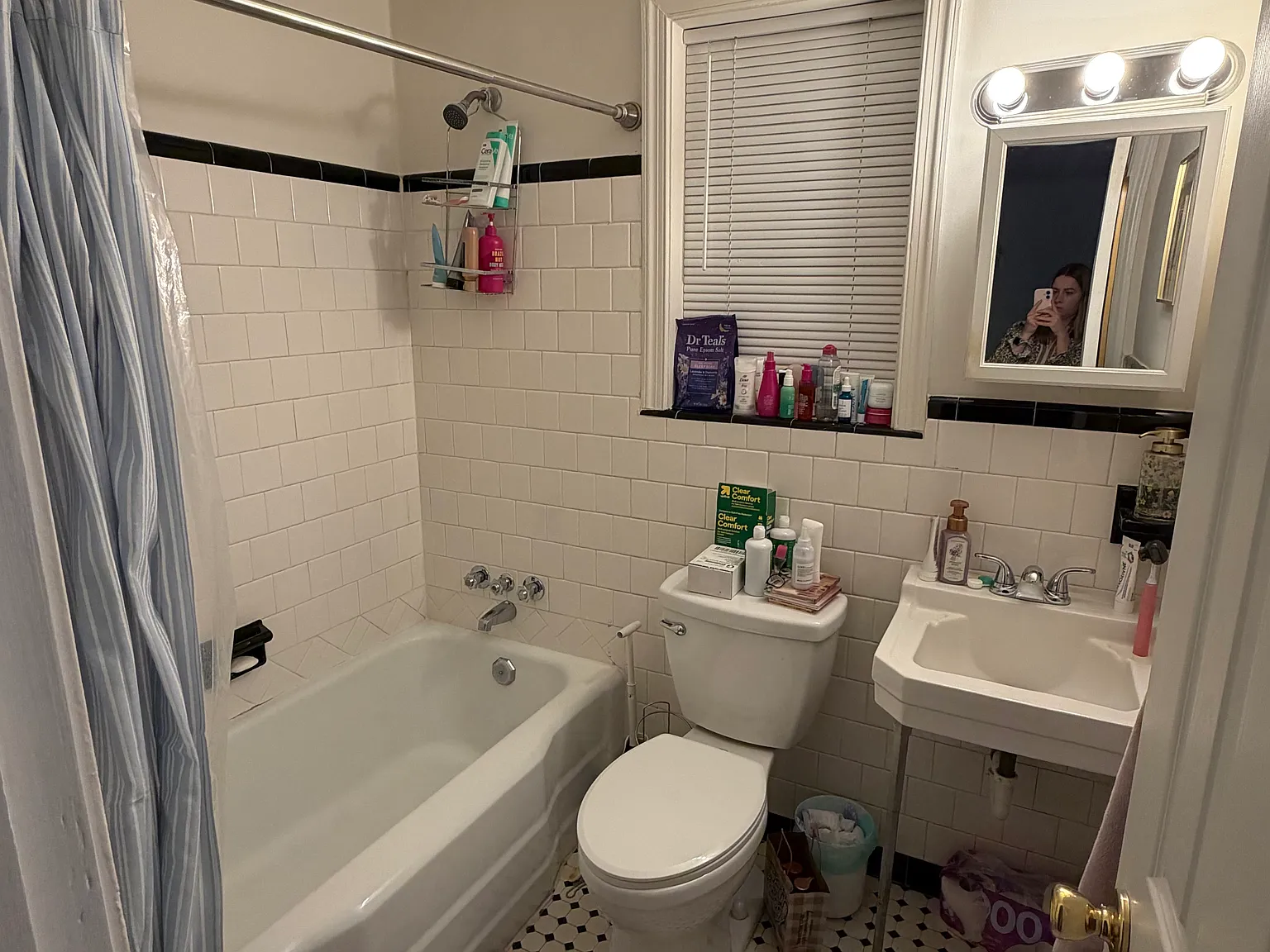 4 bed, 1458 sqft, $1,200 — Photo 2