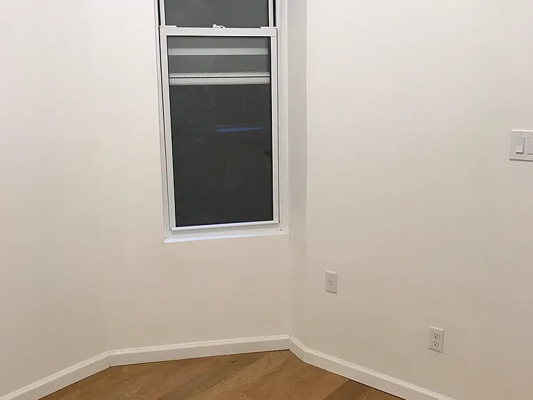 223 E 14th St #20 — Photo 9