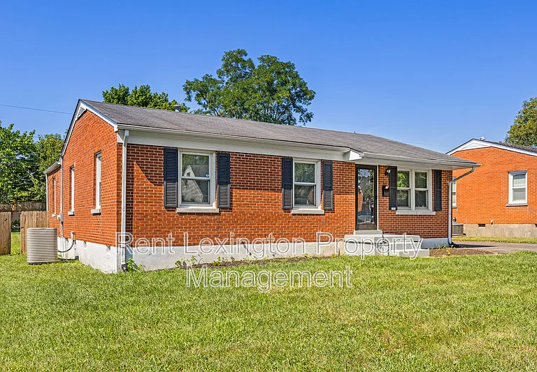 604 Hi Crest Dr — Photo 3