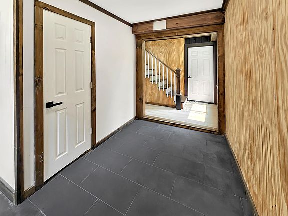 4th image of 1643 Franklin Street