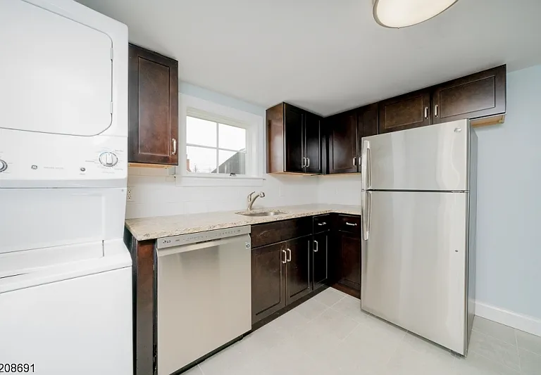 104 Main St — Photo 9