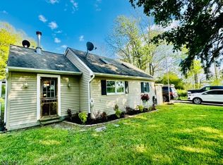 142 Mudtown Rd, Wantage, NJ 07461