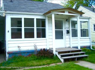 919 Comfort St, Lansing, MI 48915