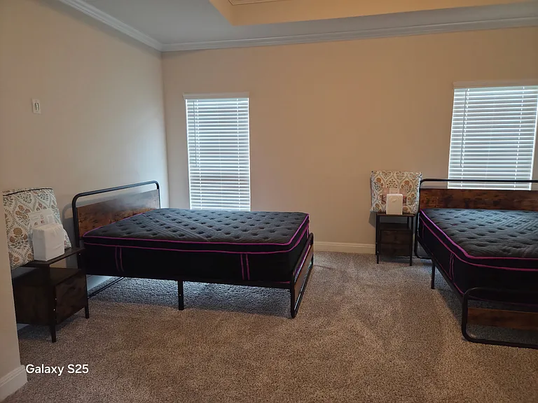 Master Bedroom #1
Bed 1A/1B $1100 per bed, per month utilites & internet included