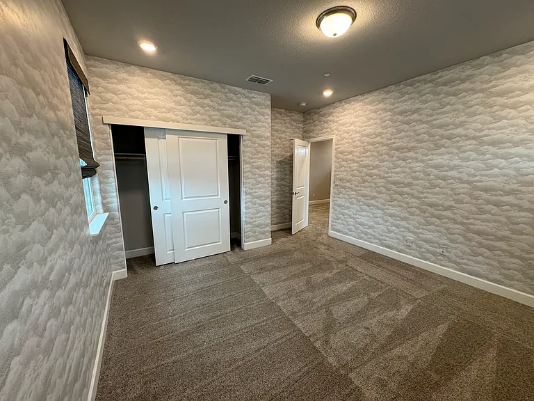 1417 Wadsworth Cir — Photo 34