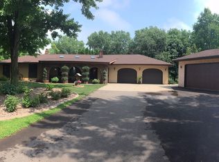 W4896 Country Gate Ln, Black Creek, WI 54106