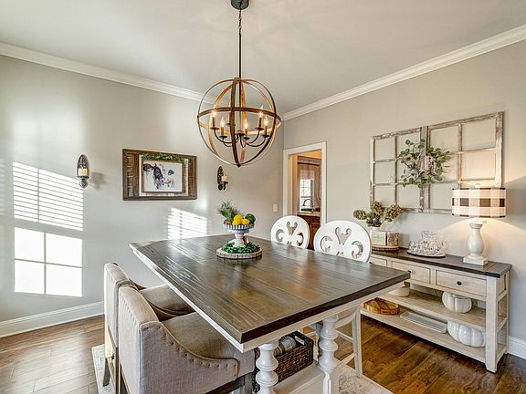 5th image of 310 Katherine Grace Dr