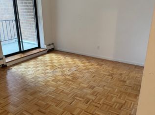 (Undisclosed Address), Great Neck, NY 11021