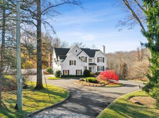 97 Carter St, New Canaan, CT 06840