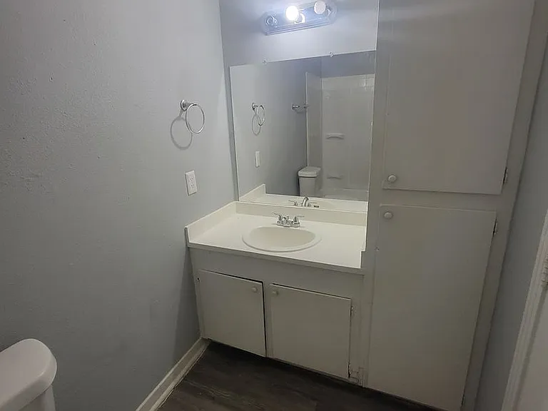 225 W McDowell Rd — Photo 31