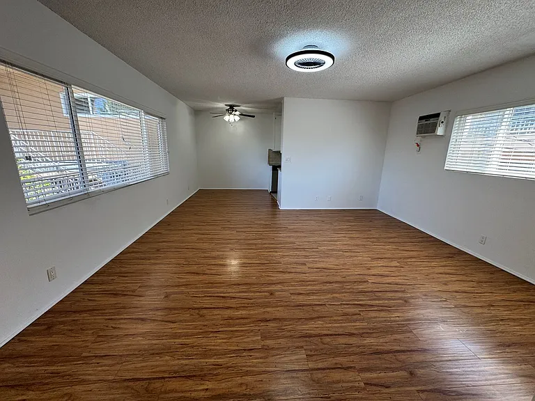11865 Rochester Ave — Photo 2